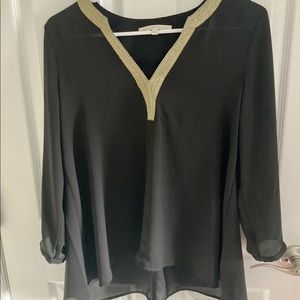⭐️5/$25 Daniel Rainn Black Gold V Neck Blouse M